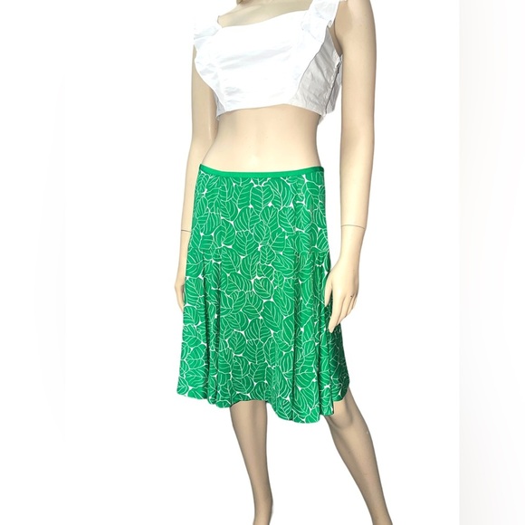 Diane Von Furstenberg 100% Silk Mini Skirt - Picture 2 of 5